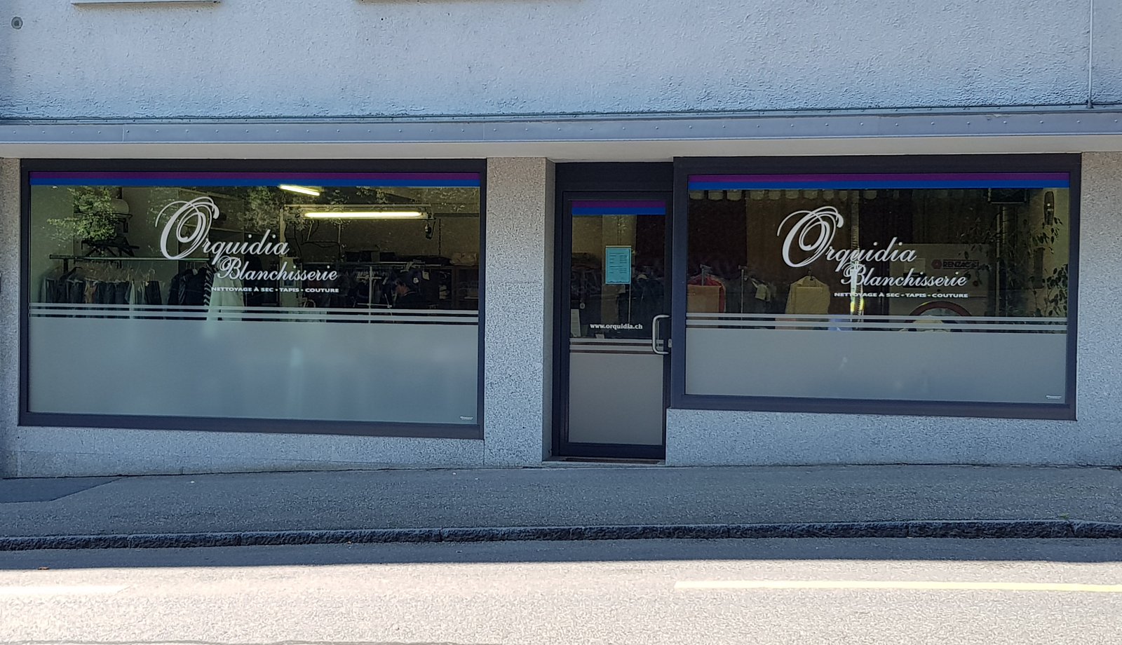 Vitrine du pressing Orquidia Blanchisserie, 3 rue du Vidollet à Genève